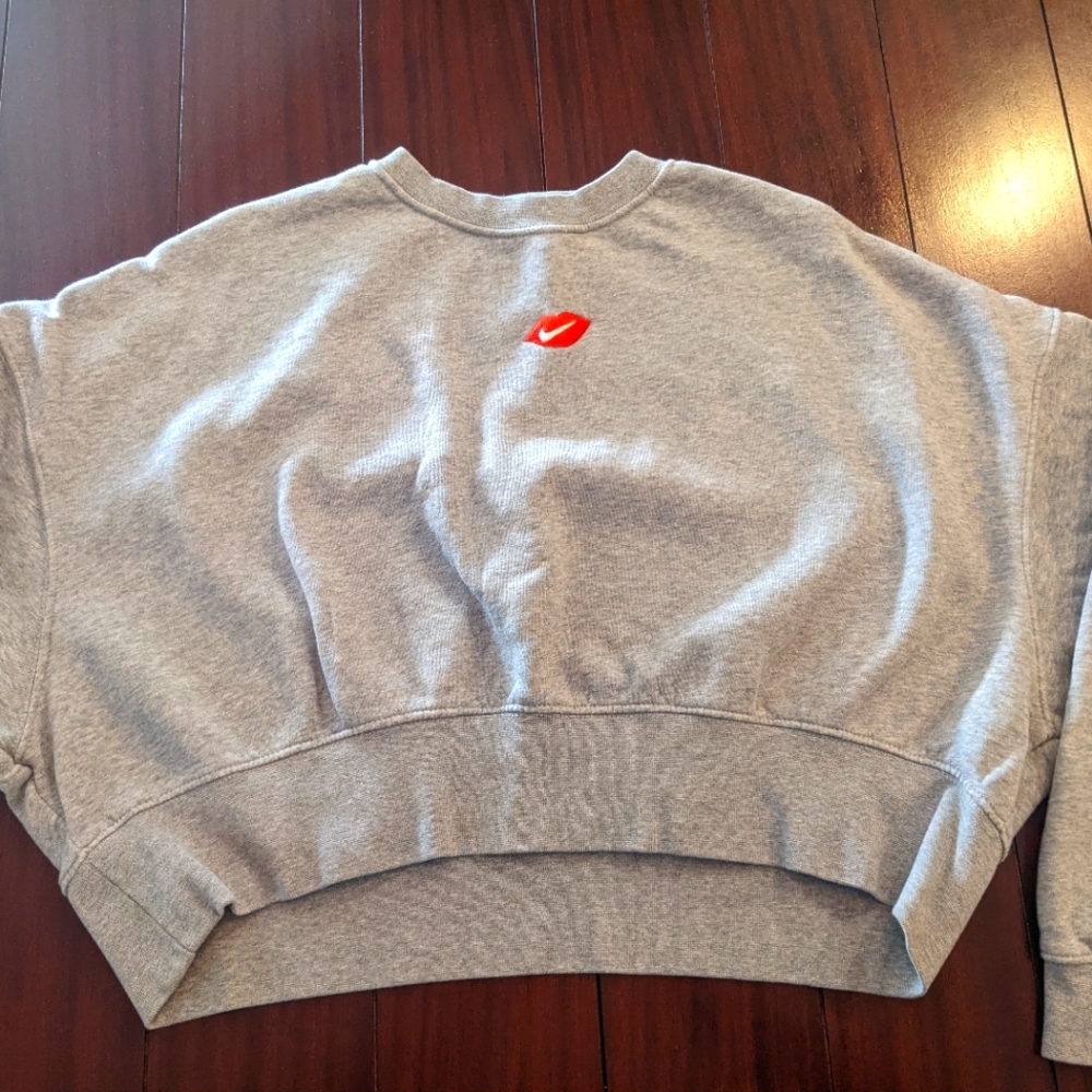 Nike, Women's Cropped Sweatshirt, Size XS, Gray